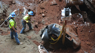Illustration for article titled Look At These Stunning Photos From The Corvette Museum Sinkhole